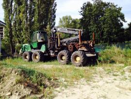 Vývozná súprava na drevo JOHN DEERE 1210E