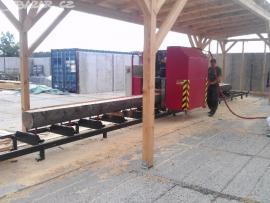 Překlopná úhlová kmenová pila UH500L10