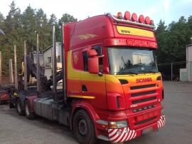Lesovůz Scania R580 6x4 + Loglift 140 + přívěs - souprava