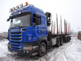 lesovůz Scania a klanicový návěs Svan