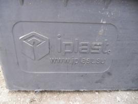 Plastové boxy