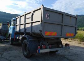 Predam Aviu 31 1 N, Vyklápač s hydraulickou rukou