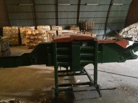 Automat na kalanie dreva Posch M6800C