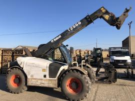 Predám teleskopický manipulátor Bobcat T 2566