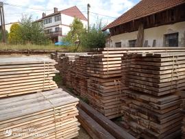 NABÍDKA POŘEZANÉHO DŘEVA - FOŠNY, PRKNA, HRANOLY - BOROVICE
