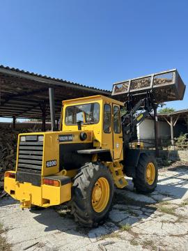 Nakladač VOLVO BM 4200 - 4x4