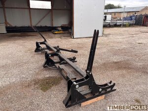 Predám hydraulický nakladač dreva s hákmi ( Waltera ) – ako nový!