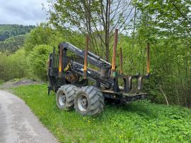 Lesní traktor VALTRA T193 |  Lesnická technika | Dřevoobráběcí stroje | KOMITrade s.r.o.