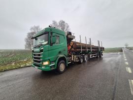 Ponúkam služby v preprave dreva 